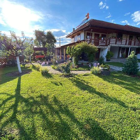 Casa De Vacanta Motata Novaci-Străini Zewnętrze zdjęcie