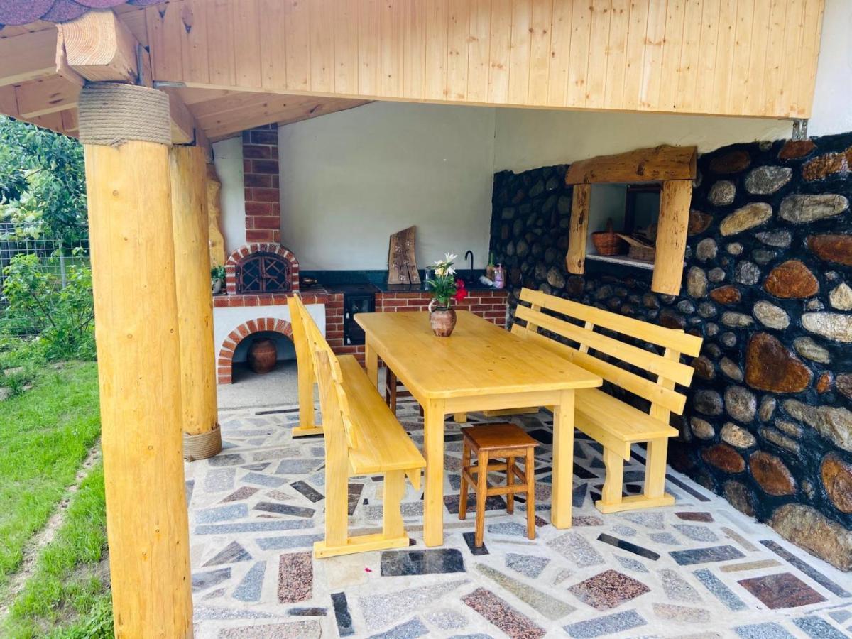 Casa De Vacanta Motata Novaci-Străini Zewnętrze zdjęcie