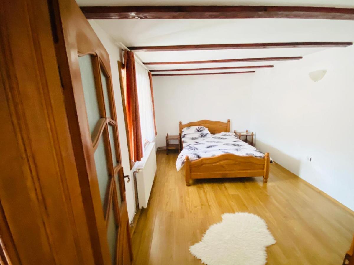 Casa De Vacanta Motata Novaci-Străini Zewnętrze zdjęcie