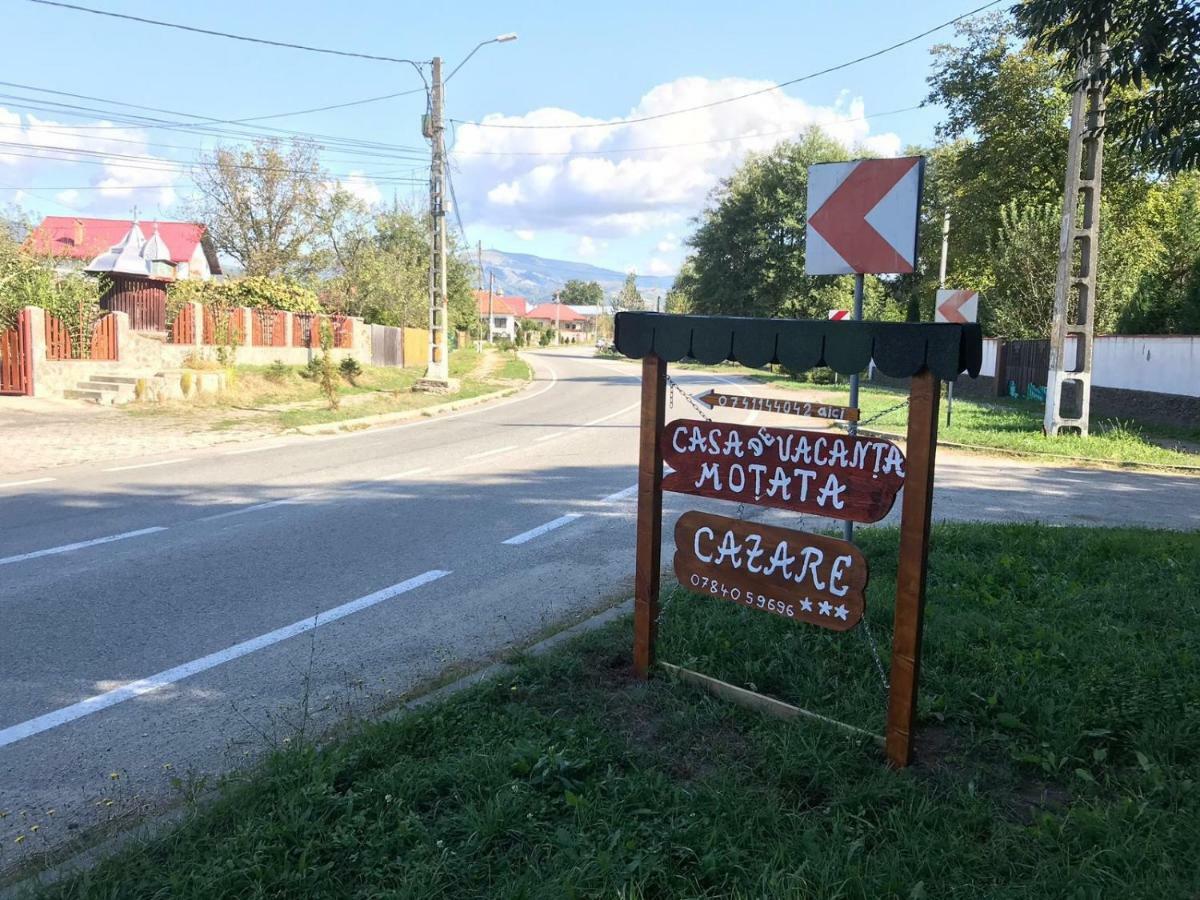 Casa De Vacanta Motata Novaci-Străini Zewnętrze zdjęcie